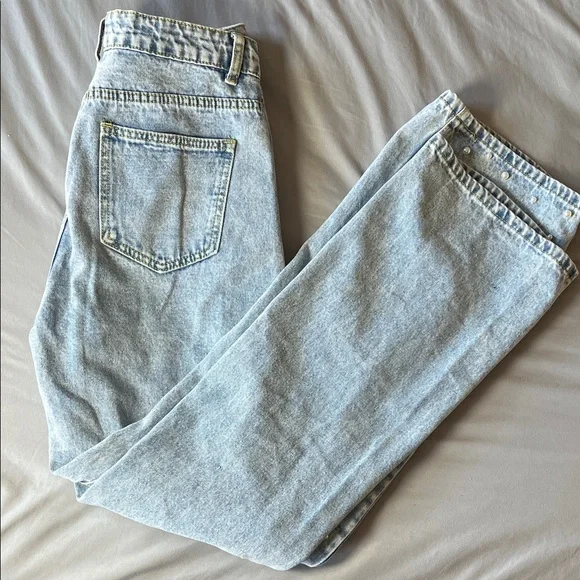 Light Blue Pearl Embellished Women Jeans - Picture 2 of 4